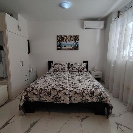 Studio-Apartman Ella Poreč Kültér fotó