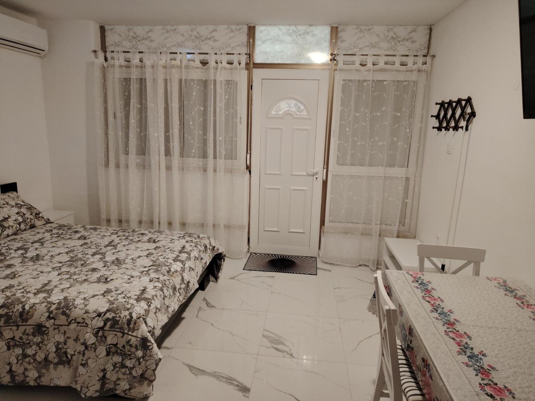 Studio-Apartman Ella Poreč Kültér fotó